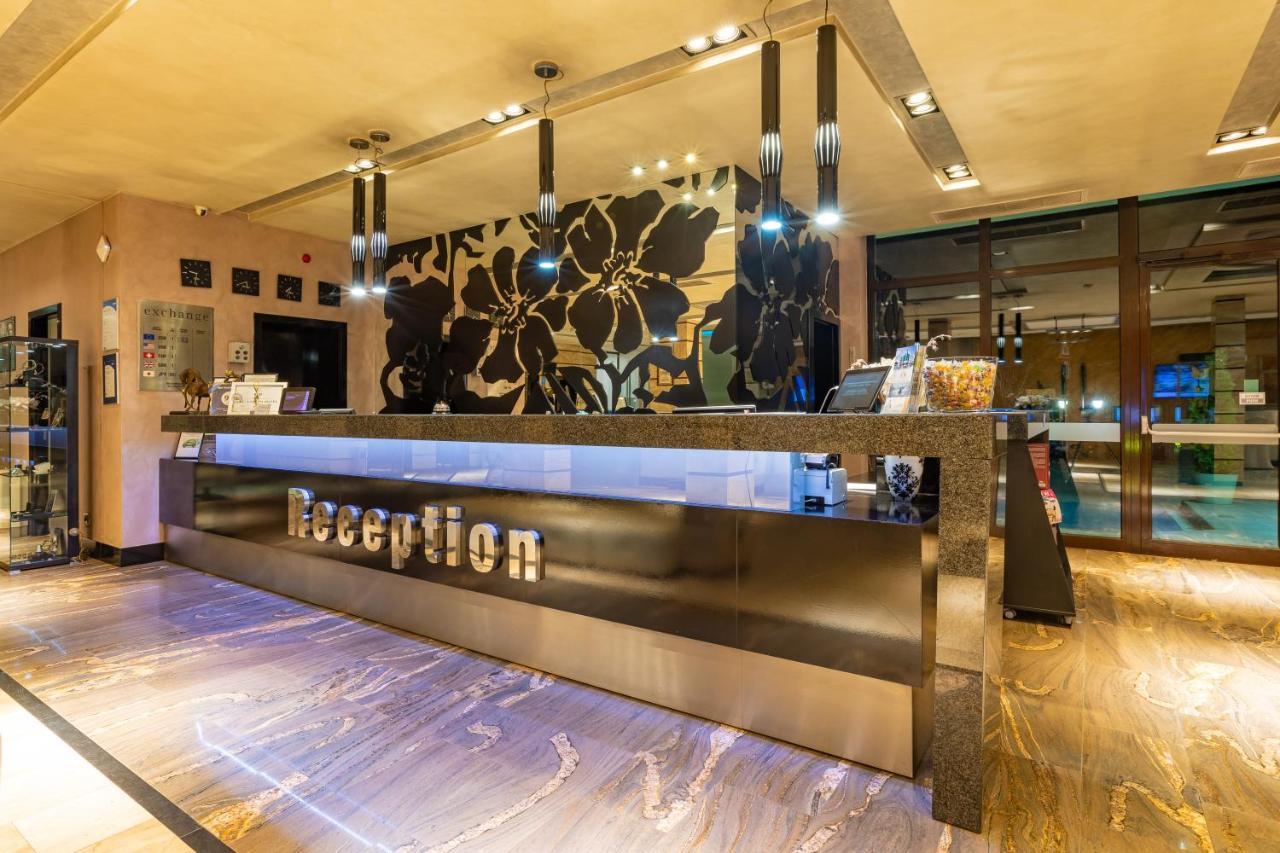 Spa Hotel Persenk Девін Екстер'єр фото Reception