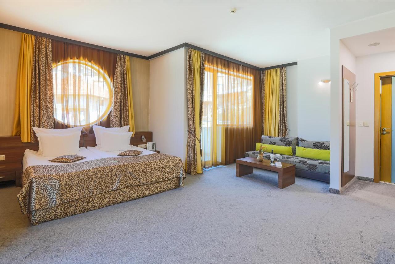 Spa Hotel Persenk Девін Екстер'єр фото A suite at the hotel