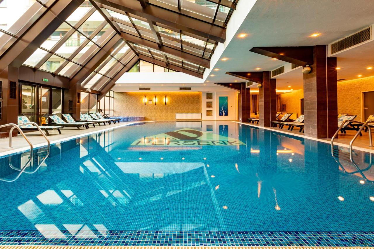 Spa Hotel Persenk Девін Екстер'єр фото The swimming pool at the hotel