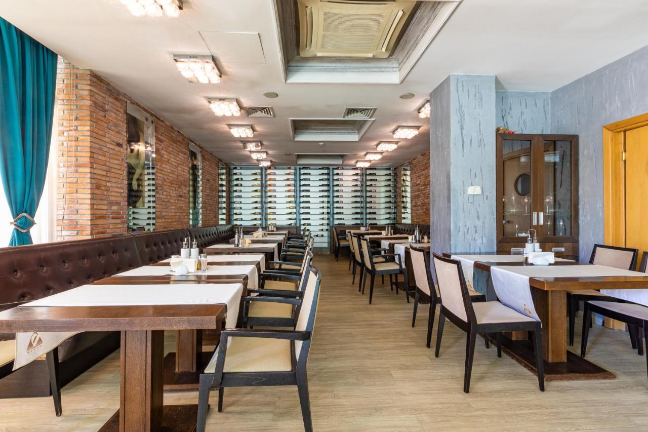 Spa Hotel Persenk Девін Екстер'єр фото Restaurant interior