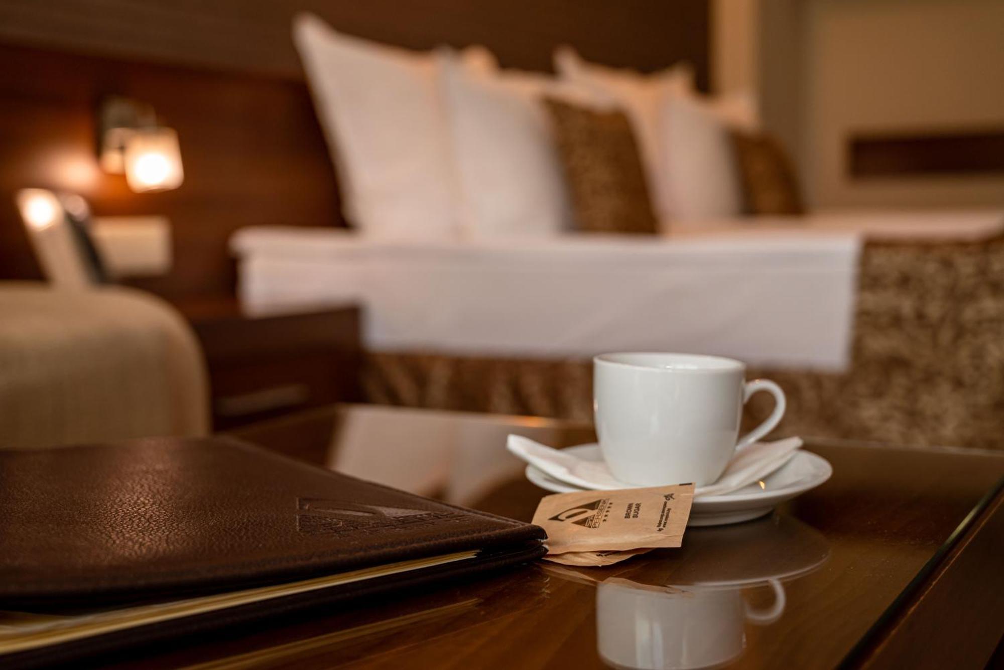 Spa Hotel Persenk Девін Екстер'єр фото A coffee cup in a hotel room