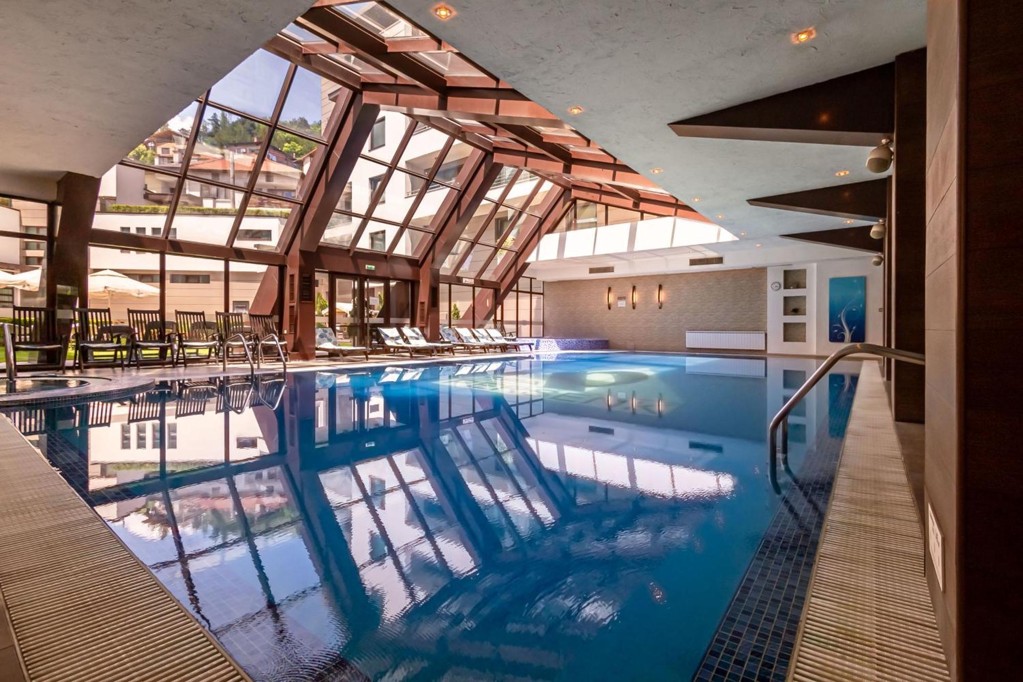 Spa Hotel Persenk Девін Екстер'єр фото The swimming pool at the hotel